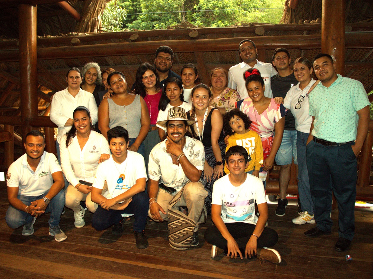 Jóvenes de Guatemala, Bolivia y Colombia 